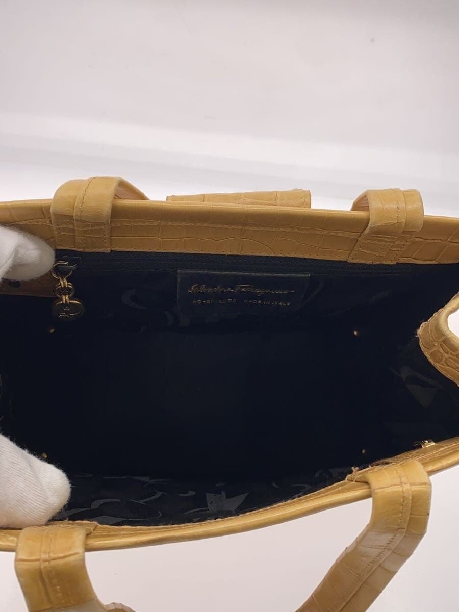 Salvatore Ferragamo Handbag Leather CML Solid 6