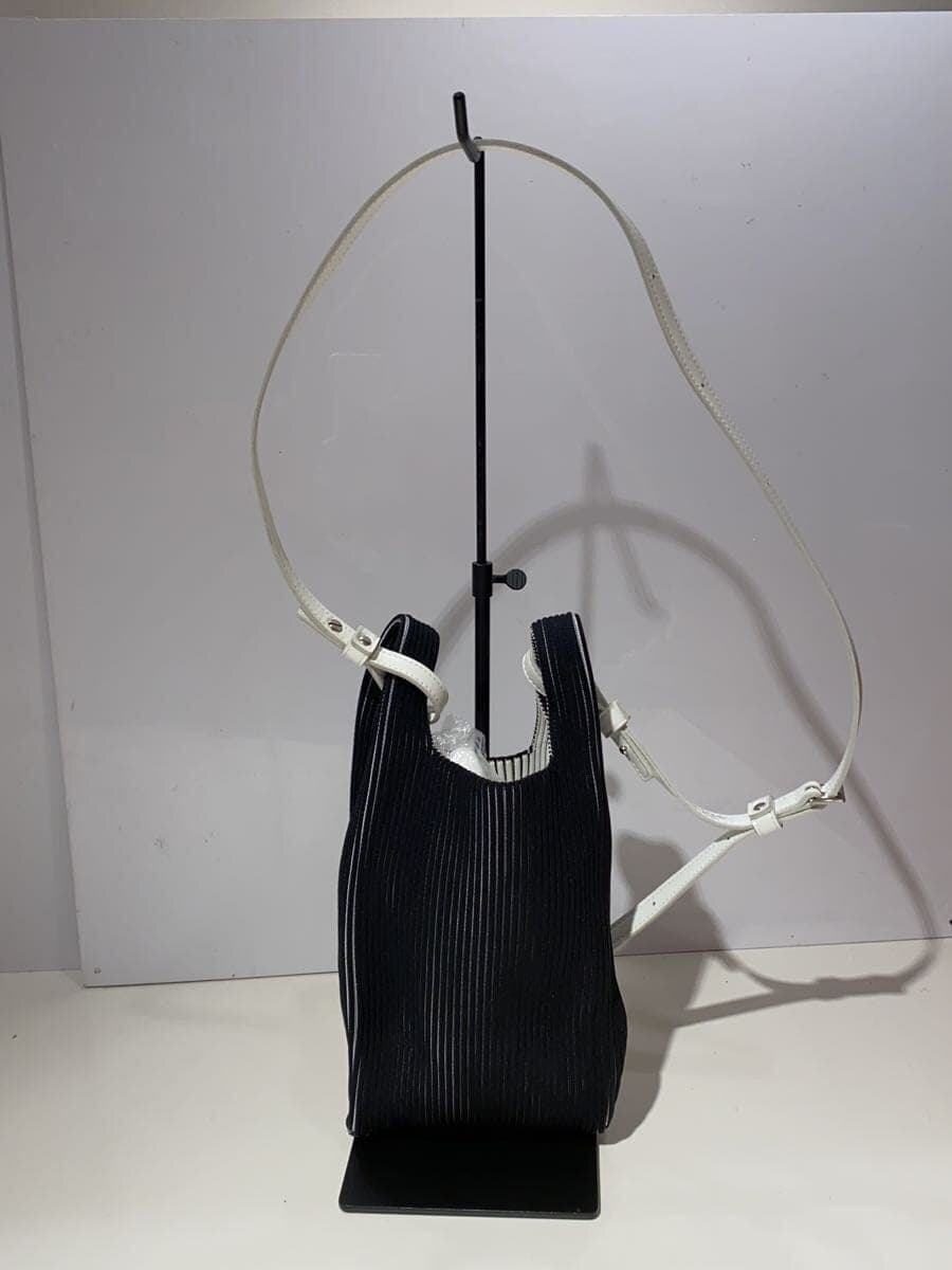 LASTFRAME Shoulder Bag BLK 3