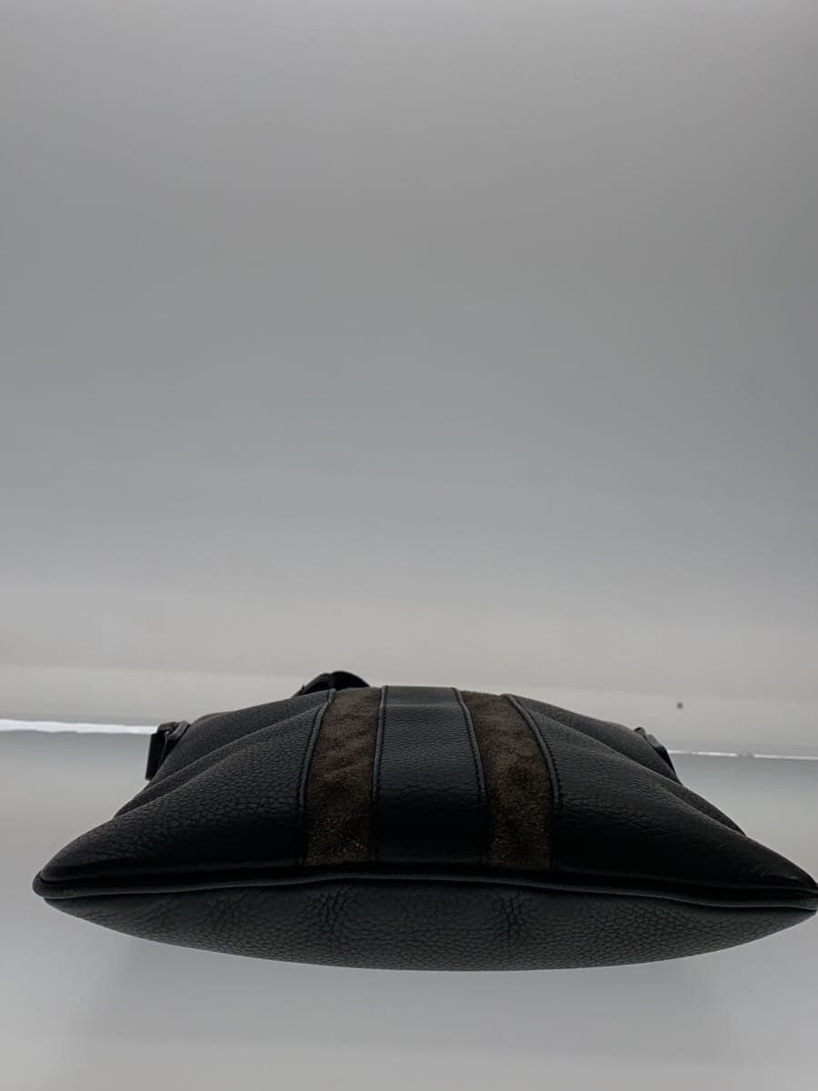 ARMANI COLLEZIONI Shoulder Bag Leather BLK Solid YH219 Inner Pocket 4