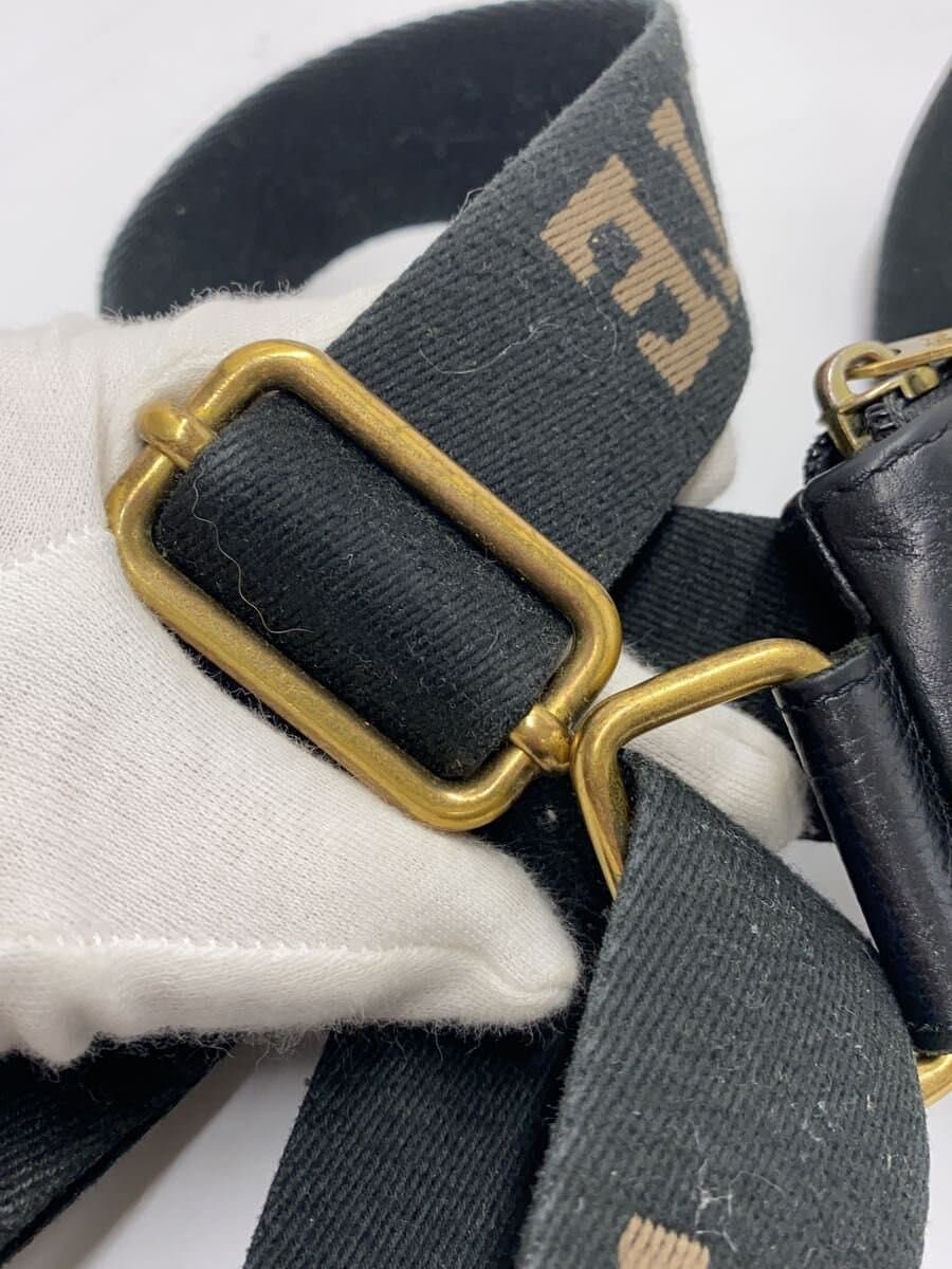 IL BISONTE Shoulder Bag -- BLK Solid Color 9