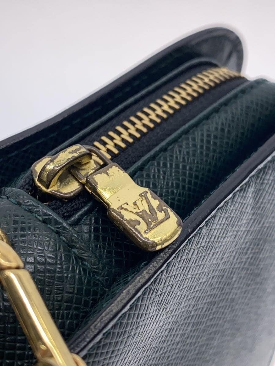 LOUIS VUITTON Baikal _Taiga Leather GRN 7