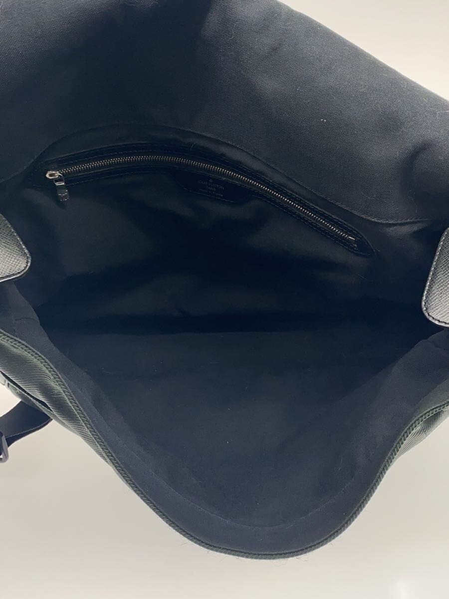 LOUIS VUITTON Dersu _Taiga Leather BLK 6