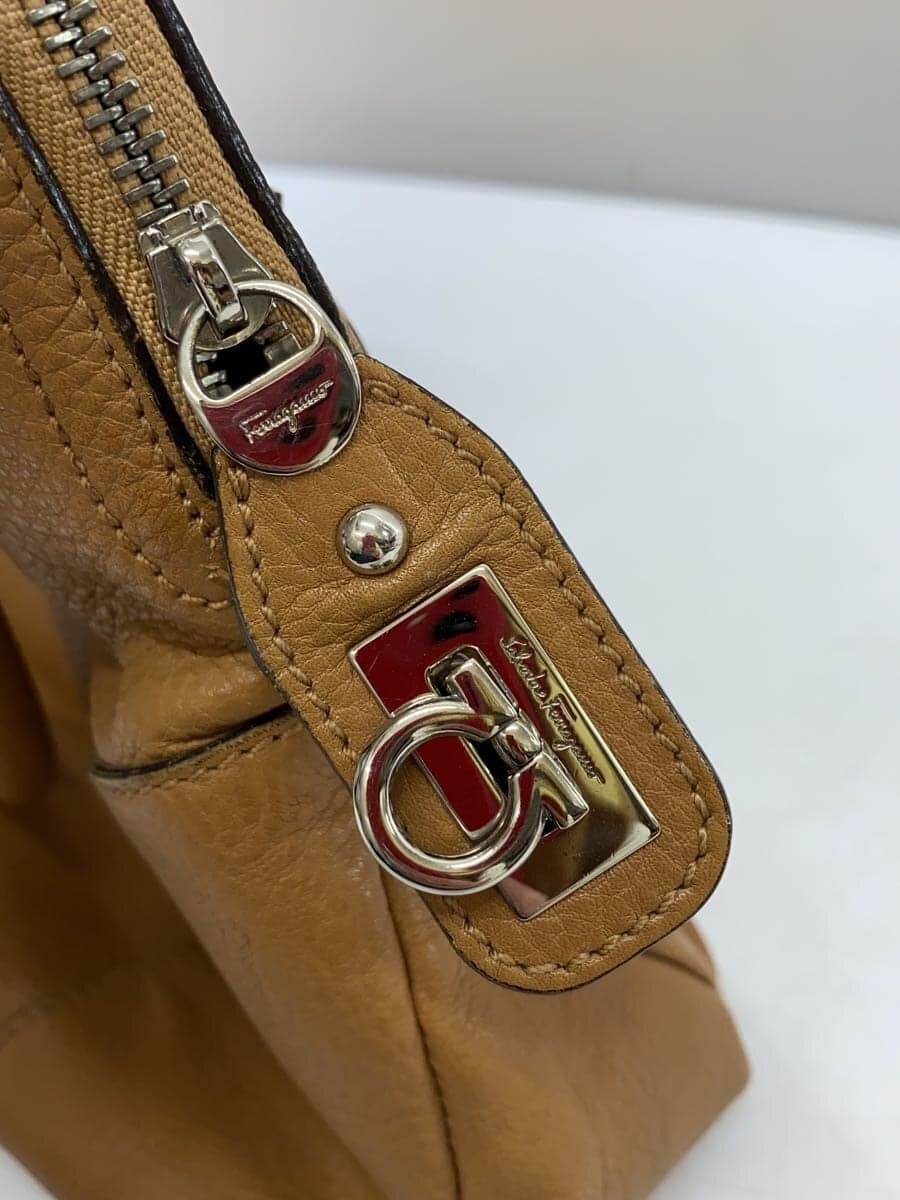 Salvatore Ferragamo Handbag Leather CML Solid 7