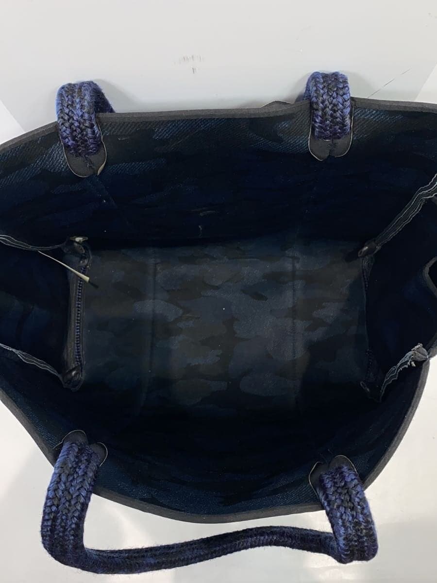 STATE OF ESCAPE Shoulder Bag -- NVY 6