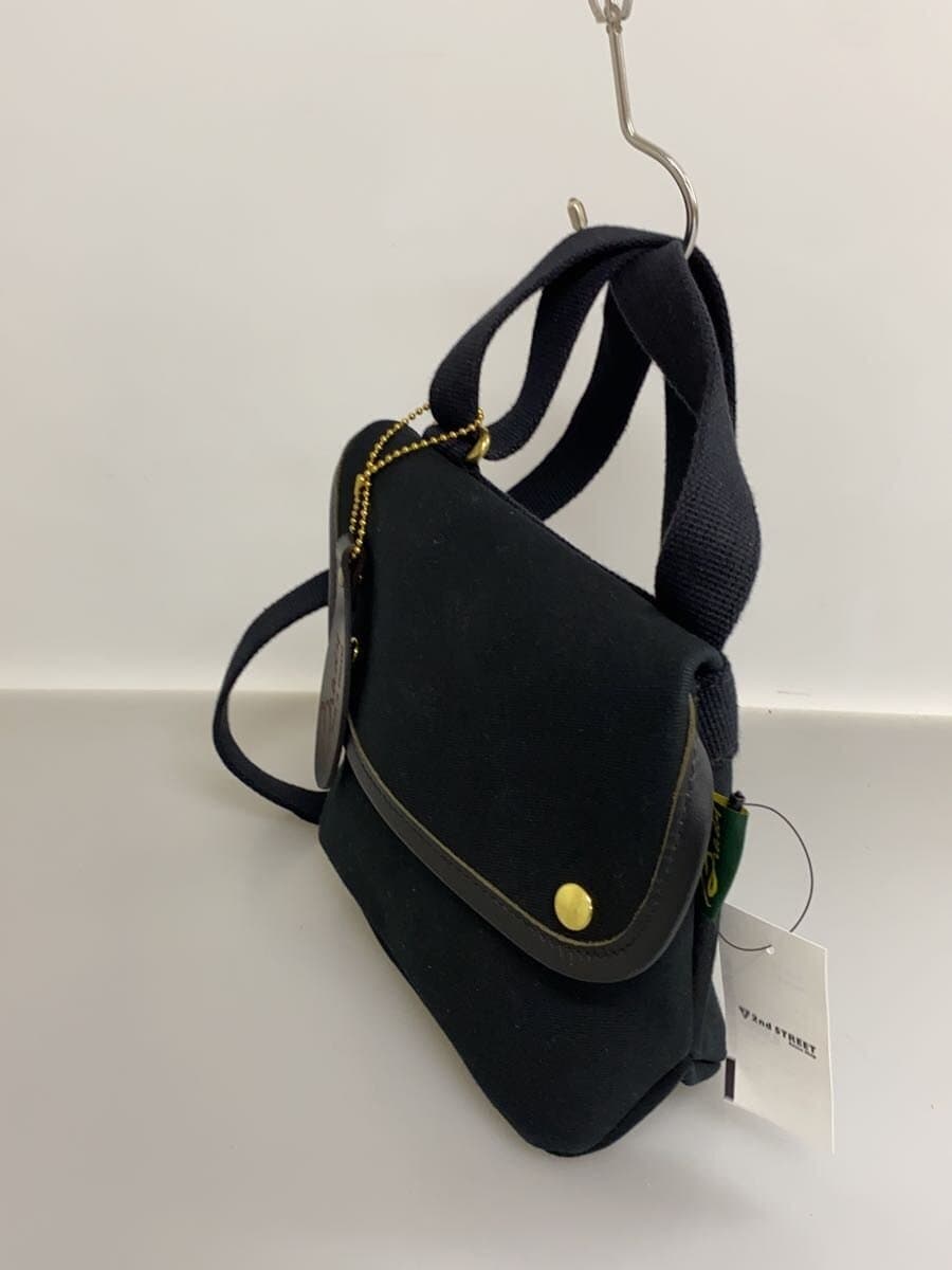 BRADY Shoulder Bag BLK Solid 2