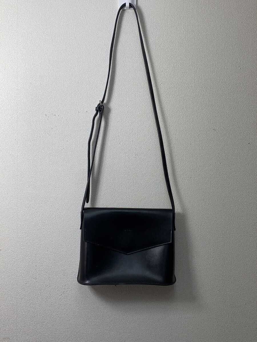 YAHKI Shoulder Bag -- BLK Solid Color