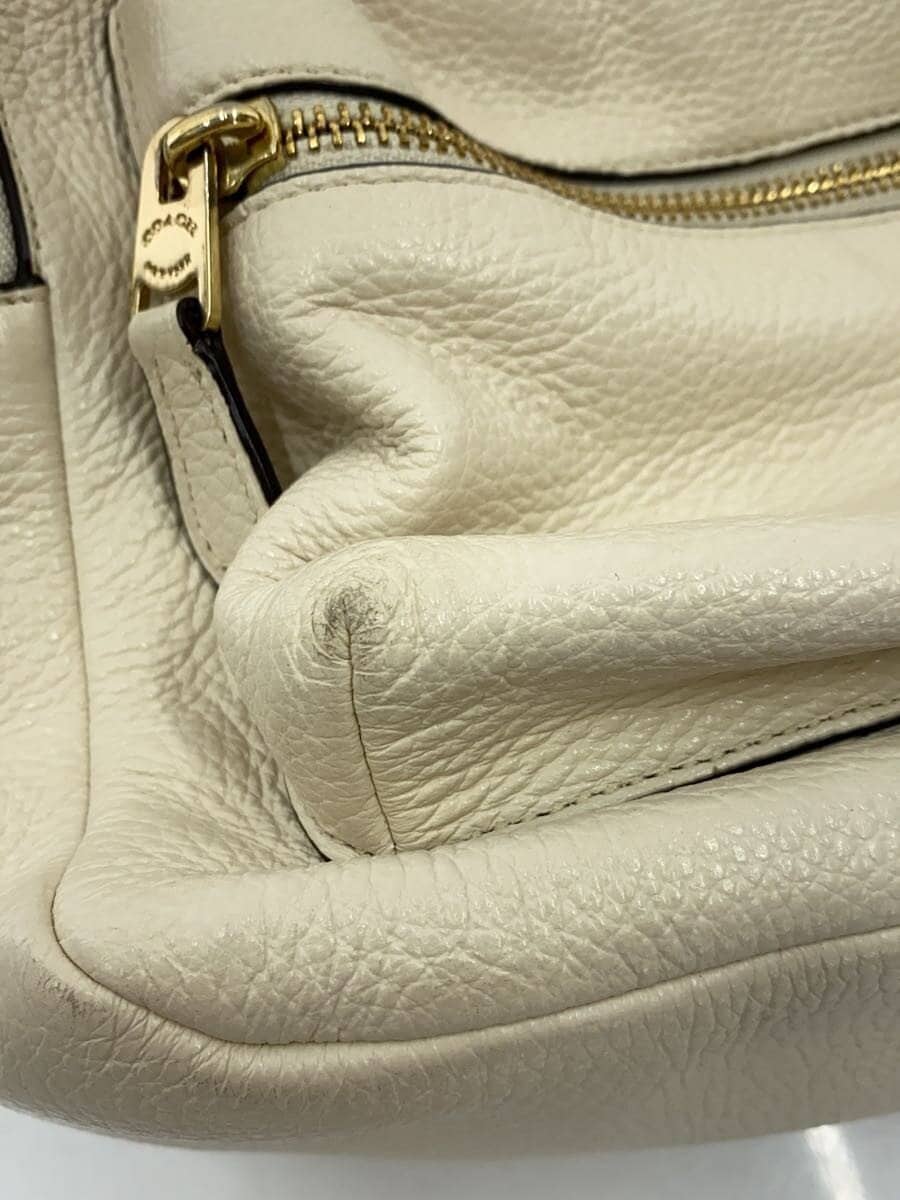 COACH Charlie Pebbled Leather Medium Backpack_White Leather WHT Corner Wear 7