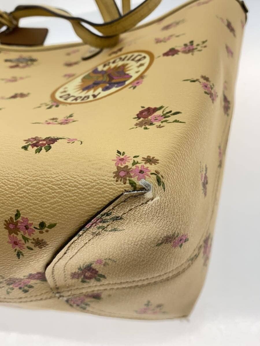 COACH × Disney tote bag PVC YLW F293359 has corner scratches 7