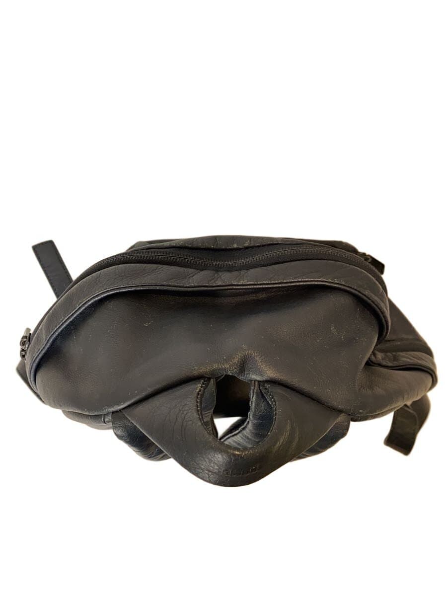 camper Backpack Leather NVY 4