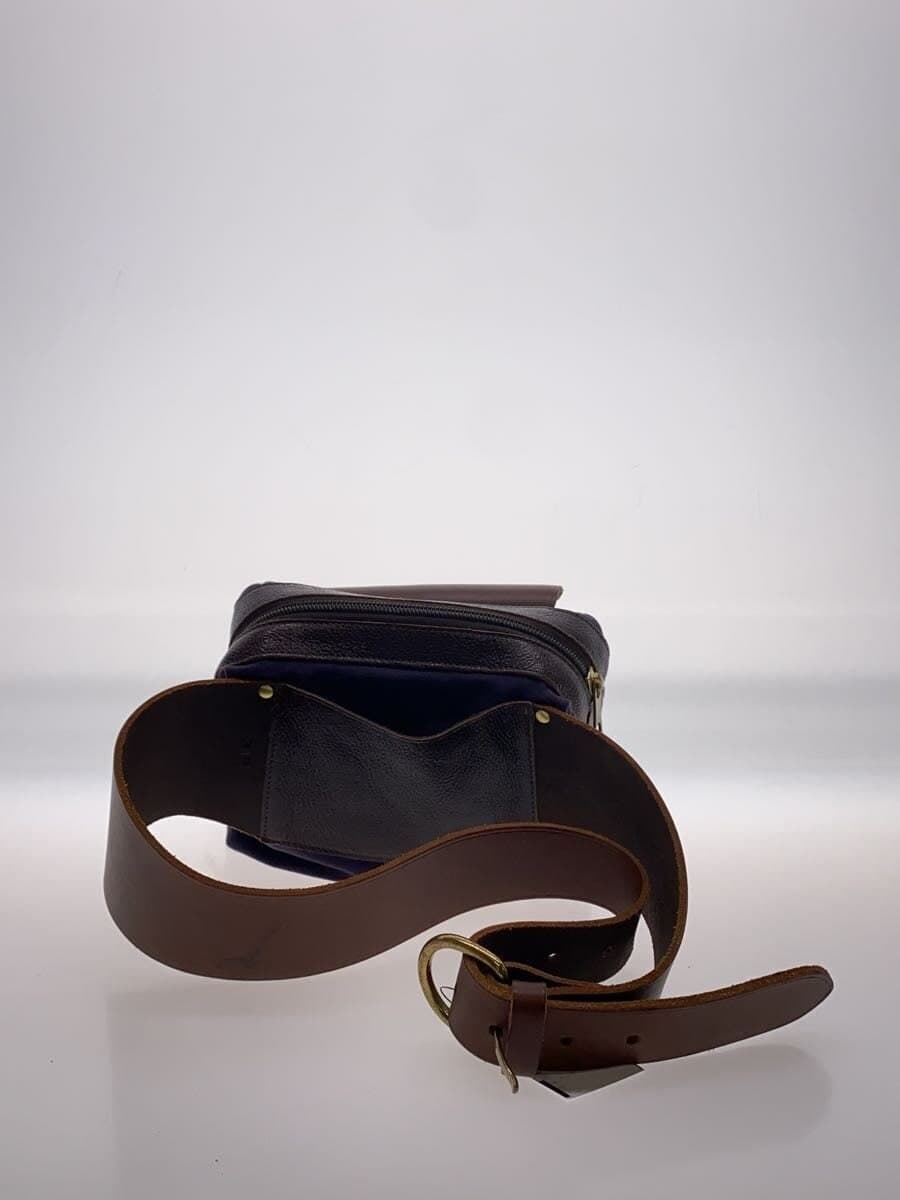 IL BISONTE Waist Bag Leather PUP Solid 3