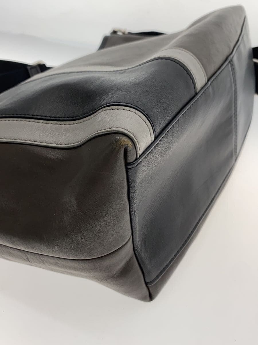 COACH Shoulder Bag Leather 7