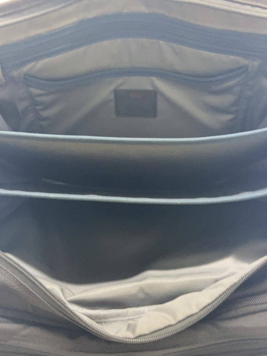 TUMI Briefcase -- BLK 7