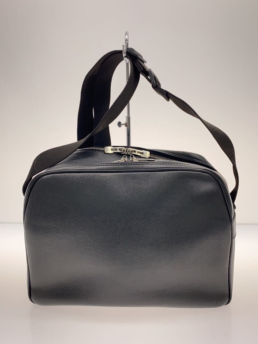 LOUIS VUITTON Reporter _Taiga Leather BLK Solid 3