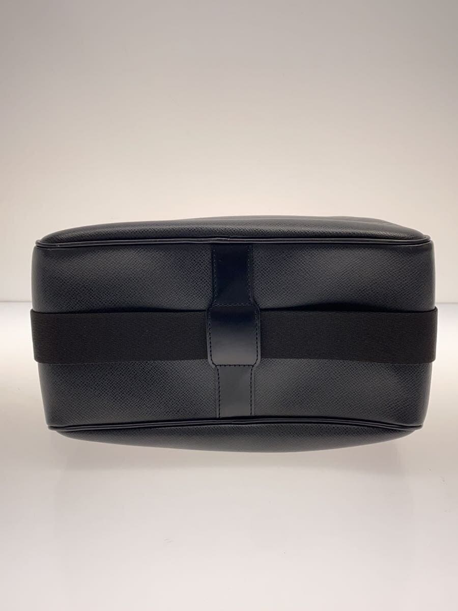 LOUIS VUITTON Reporter _Taiga Leather BLK Solid 4