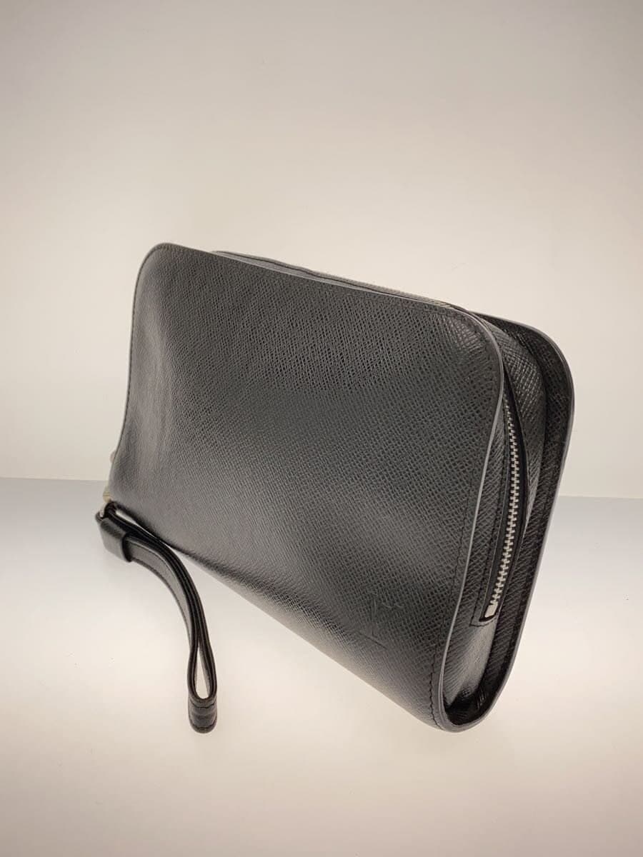 LOUIS VUITTON Baikal _Taiga Leather GRY 2