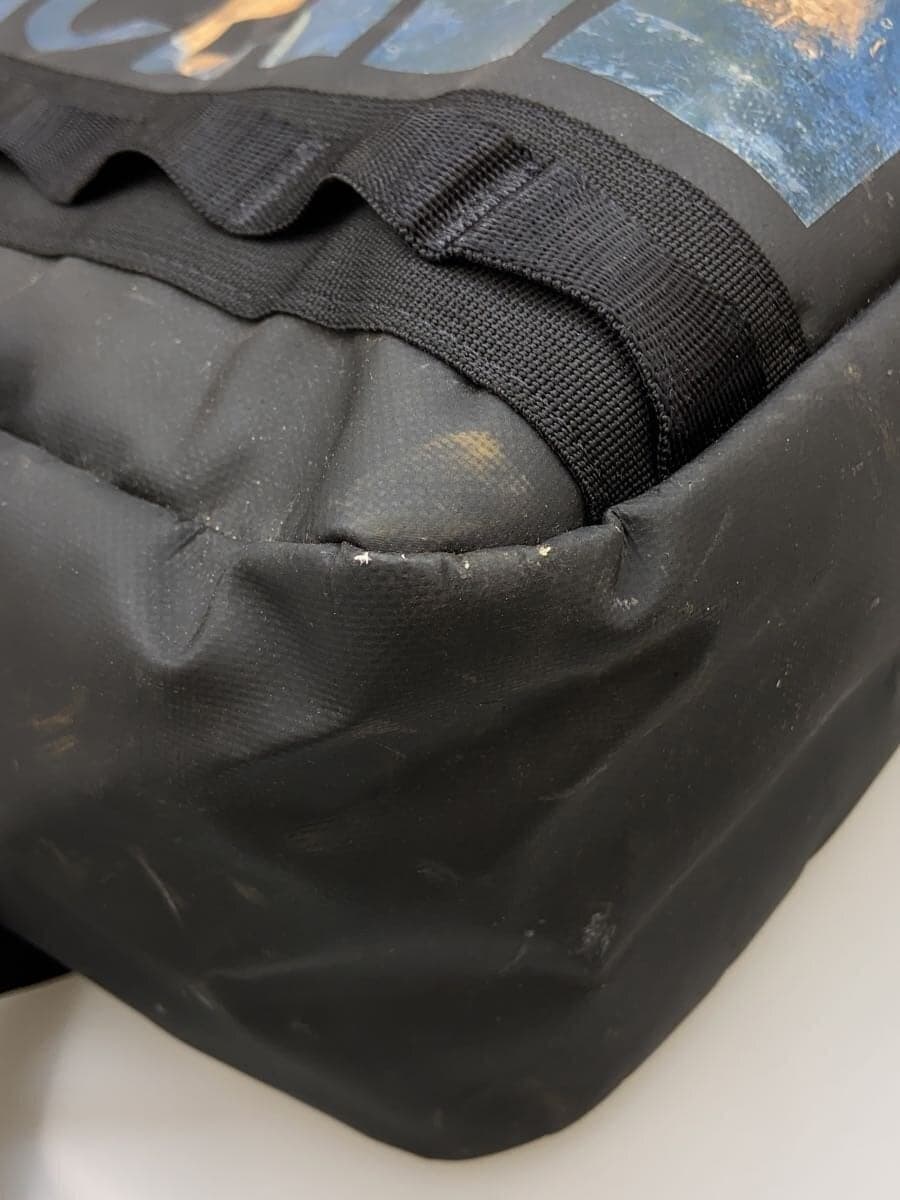 THE NORTH FACE backpack -- BLK all-over pattern NM81939 has damage 7