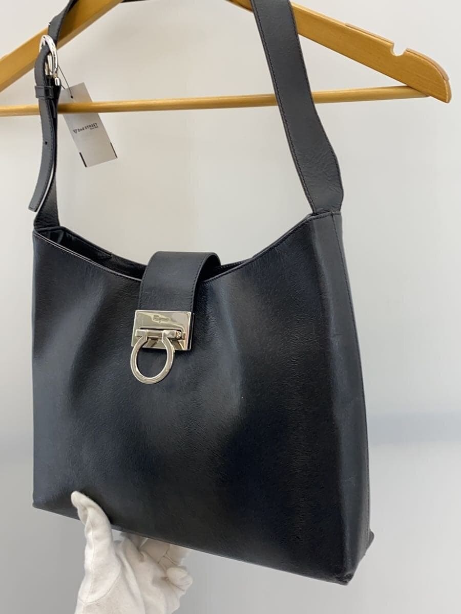 Salvatore Ferragamo Gancini Handbag Leather BLK Solid 8672 2