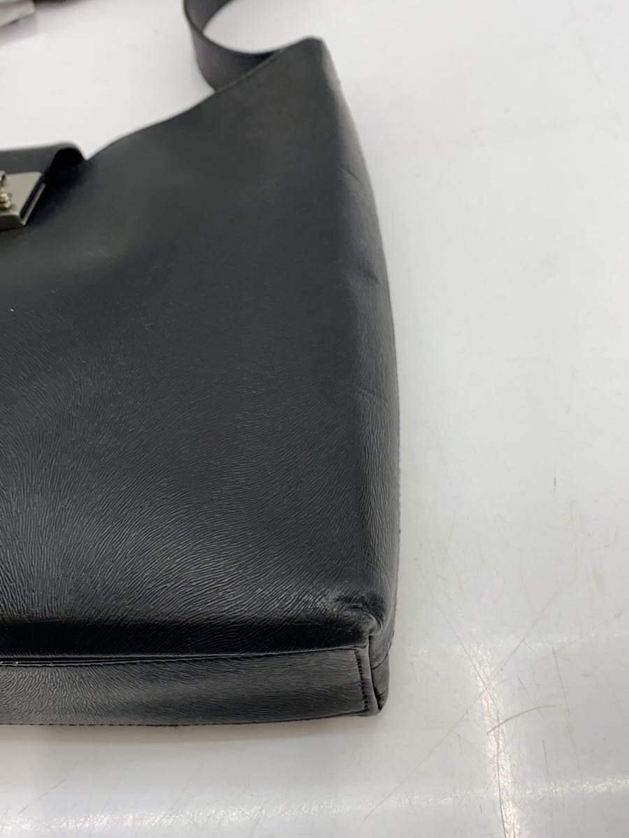 Salvatore Ferragamo Gancini Handbag Leather BLK Solid 8672 9