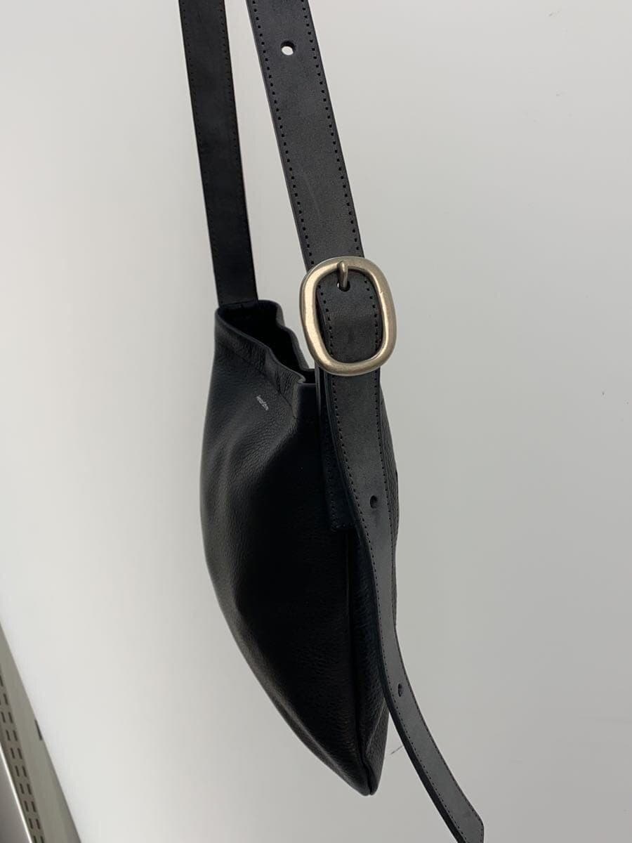 Hender Scheme shoulder bag leather black plain 2