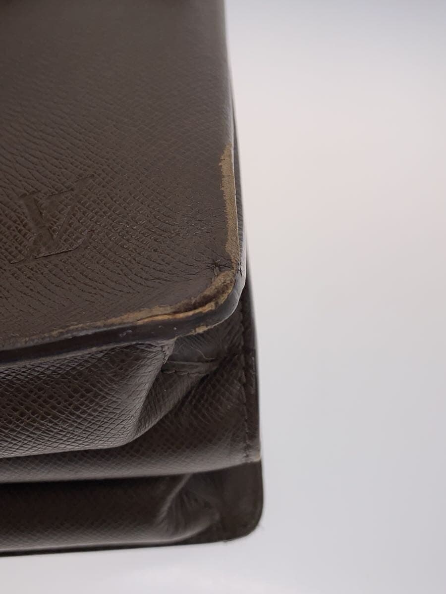 LOUIS VUITTON Robust 3_Taiga Leather BRW M31038 7