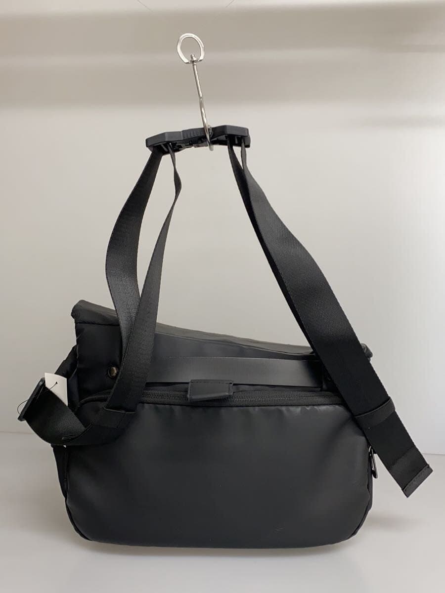 URBANATURE Shoulder Bag BLK Solid 3
