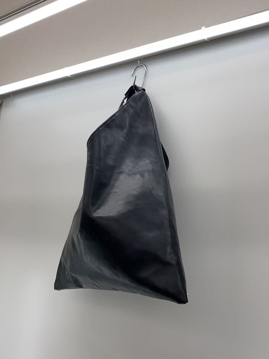 MM6 Handbag Leather Black Plain S54WD096 2