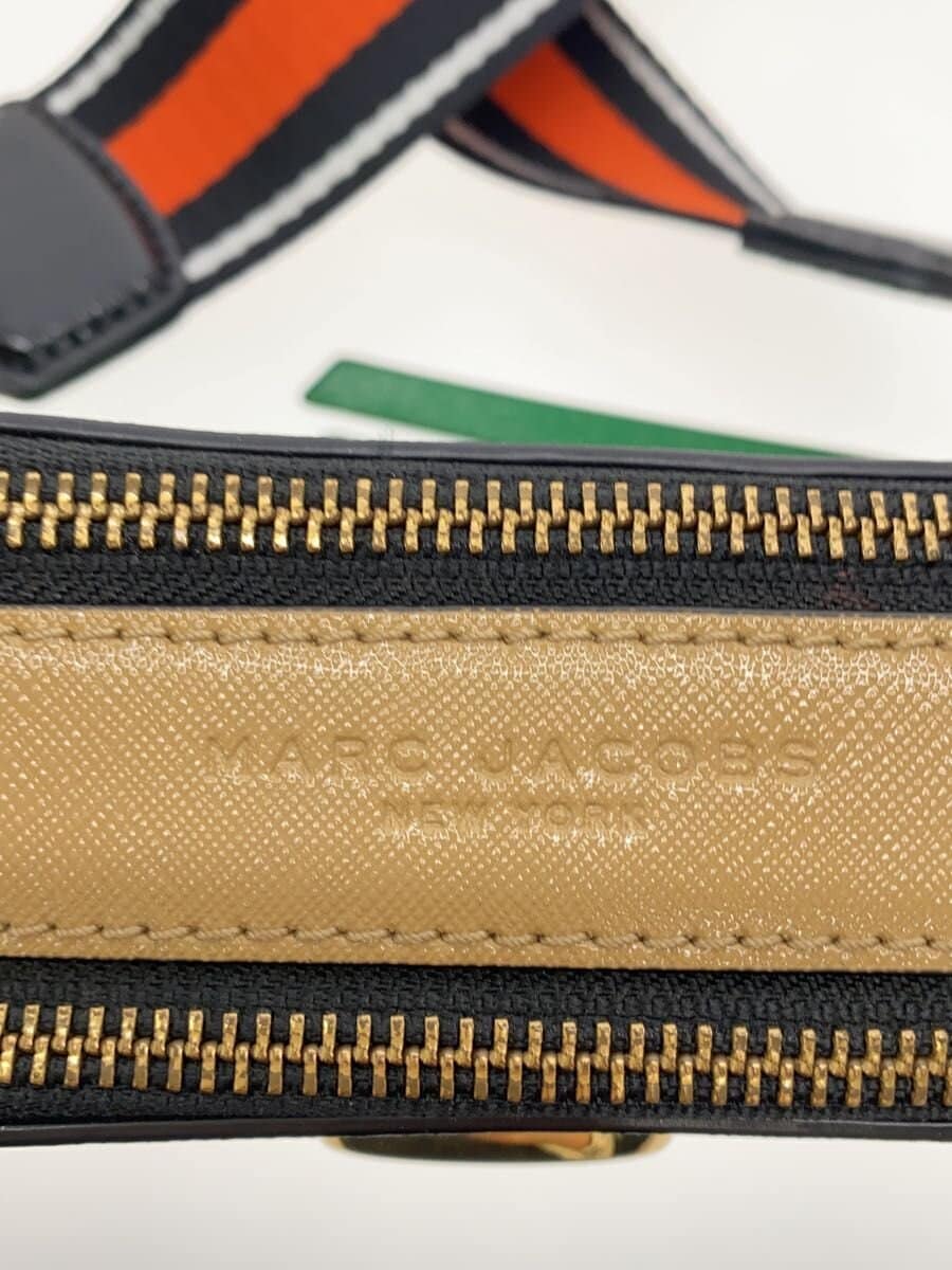 MARC JACOBS shoulder bag -- GRN 5