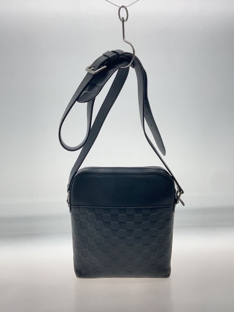 LOUIS VUITTON Pochette District Damier Infini PVC BLK N23355 3