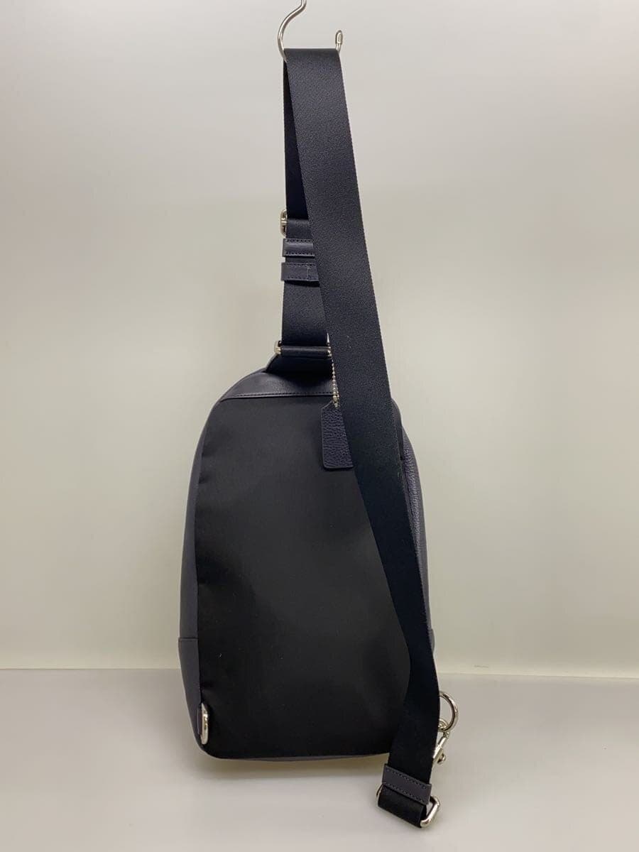 COACH Waist Bag NVY Solid 3