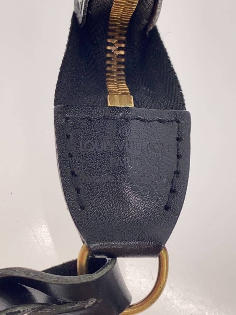 LOUIS VUITTON Pochette Accessoires_Épi Leather BLK M52942 5