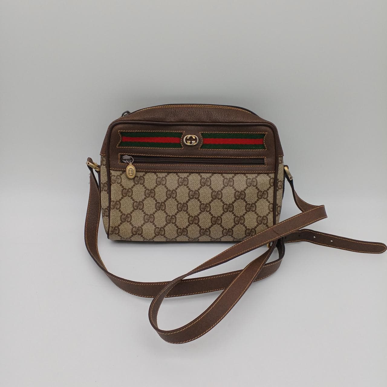 Old Gucci shoulder bag