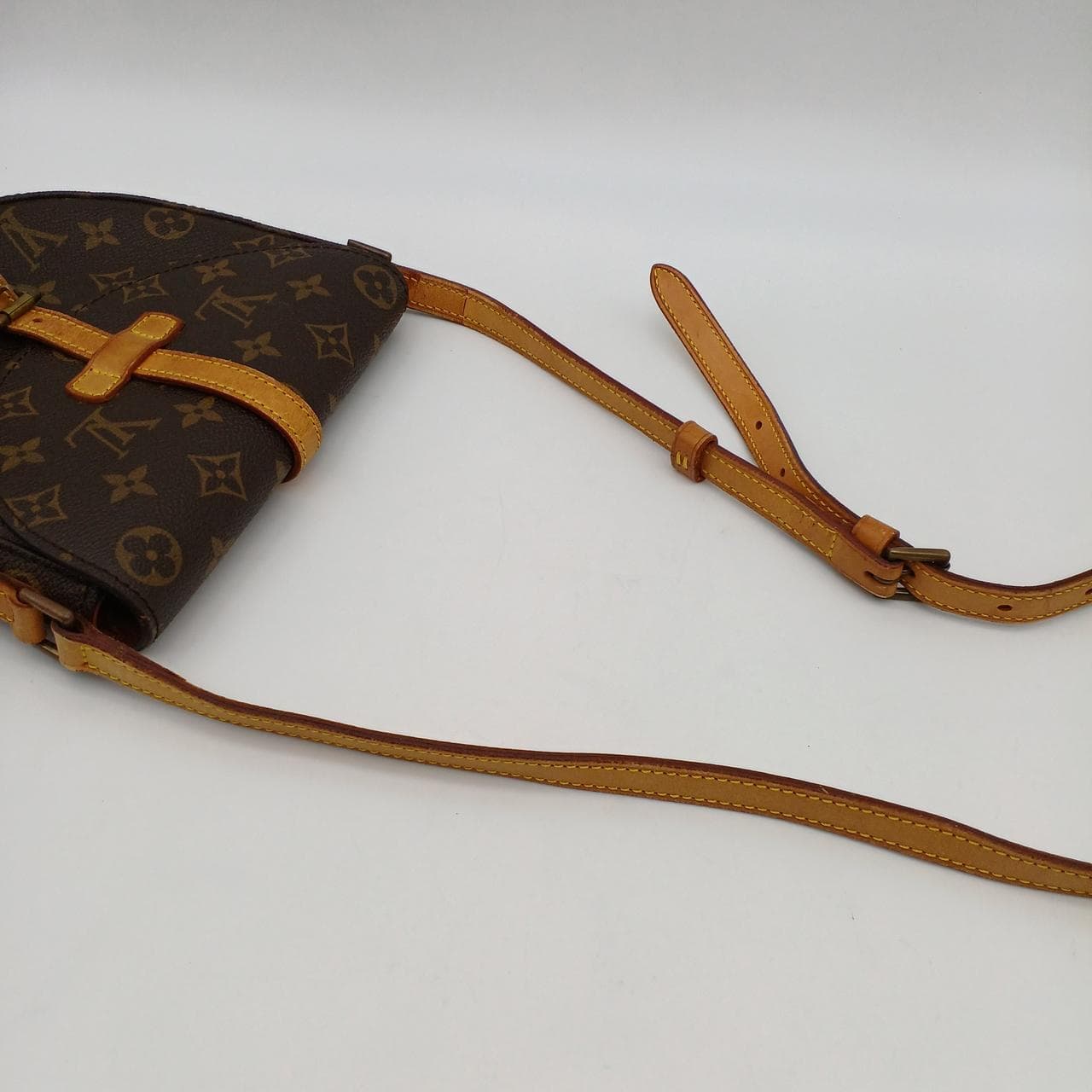 Monogram Shanti M51234 4