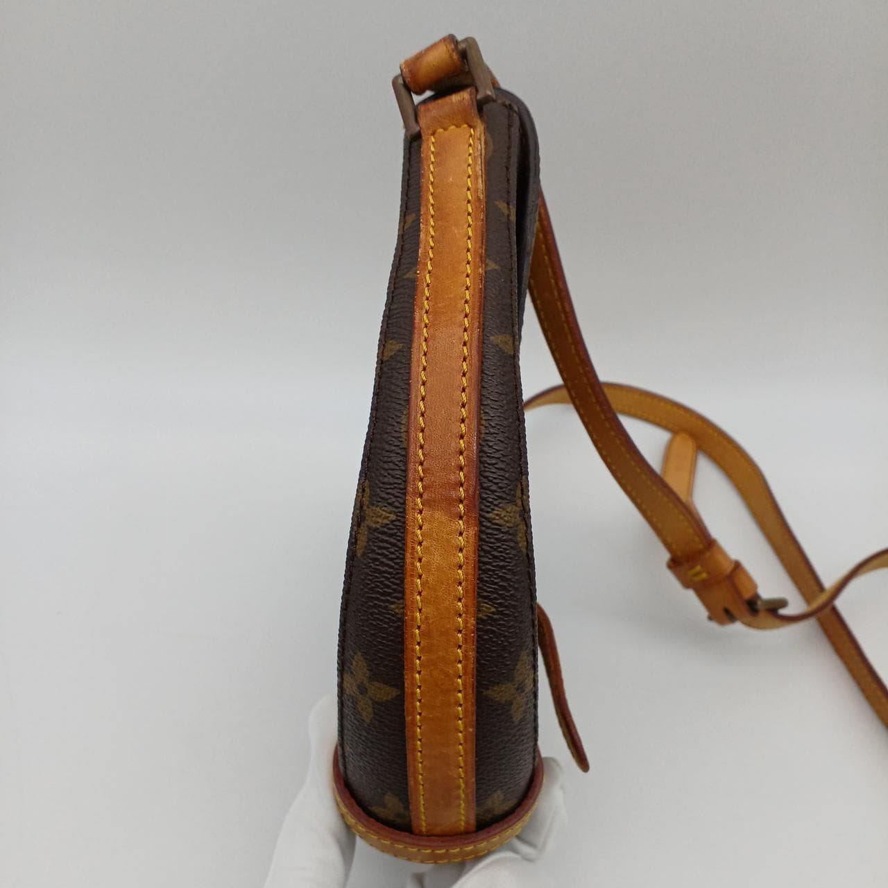 Monogram Shanti M51234 6