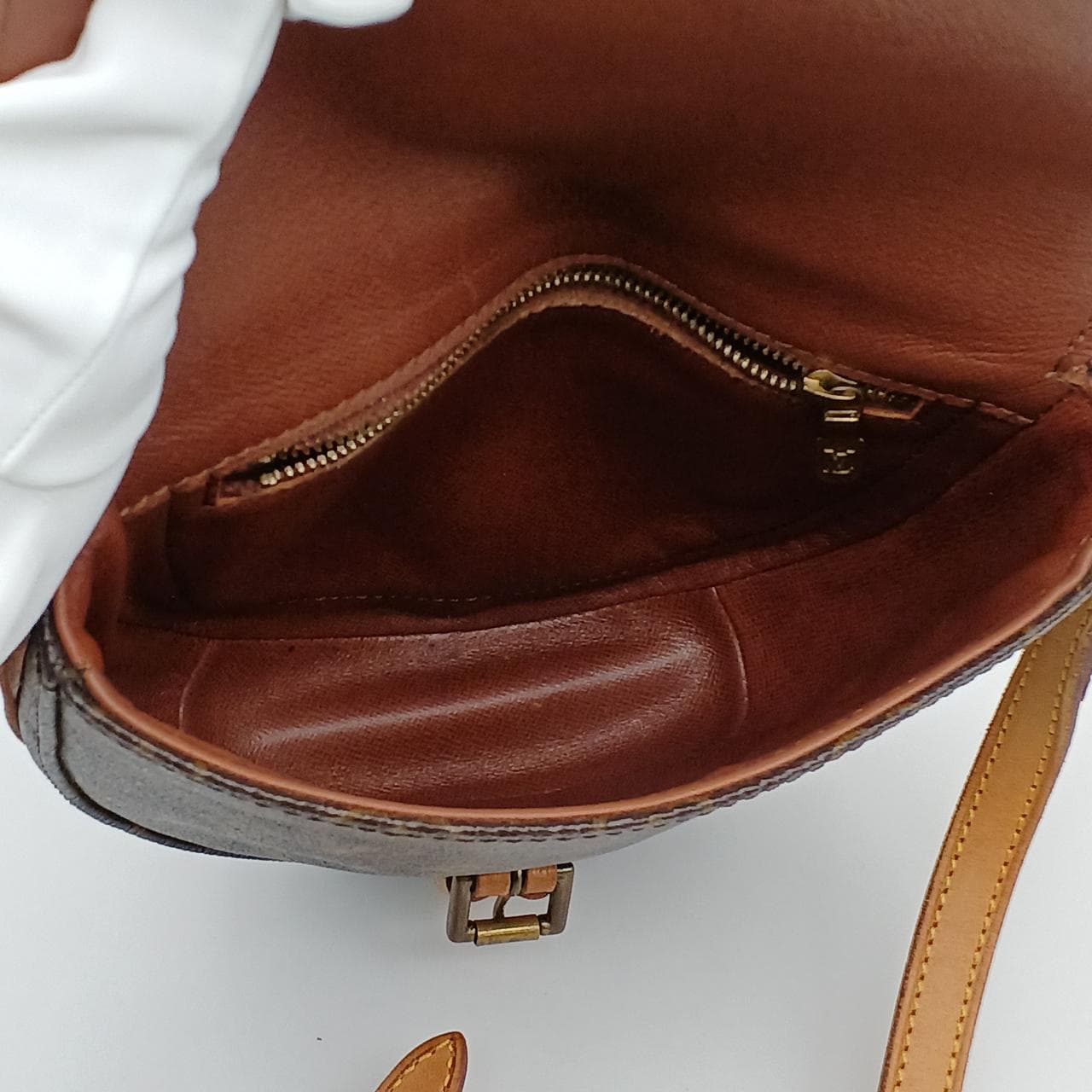 Monogram Shanti M51234 10