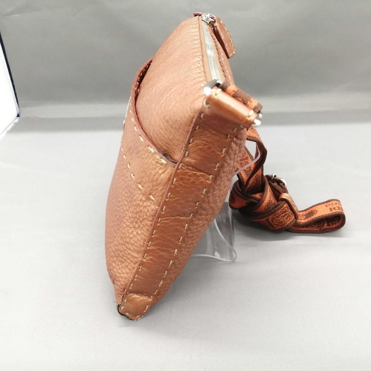 SELLERIA Brown Shoulder 2