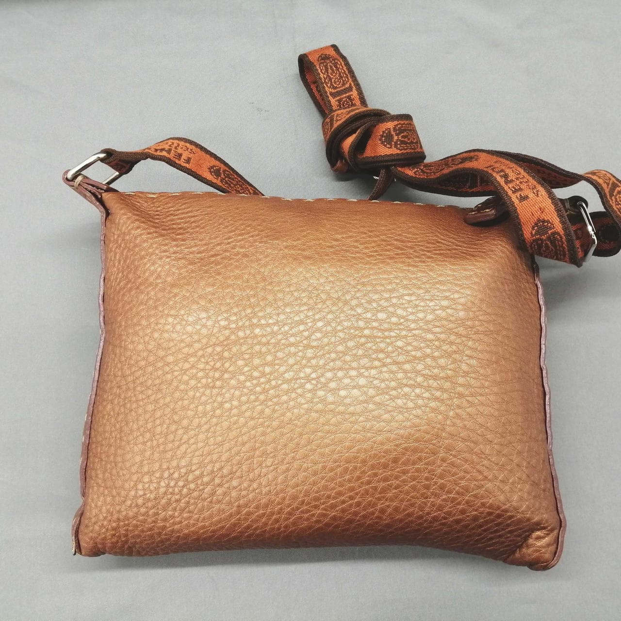 SELLERIA Brown Shoulder 4