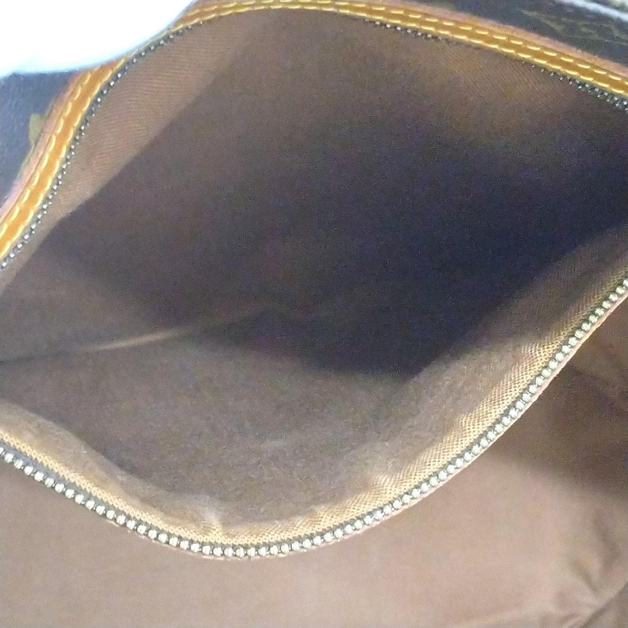 Sac Shopping M51108 MB0919 with corner scratches 8