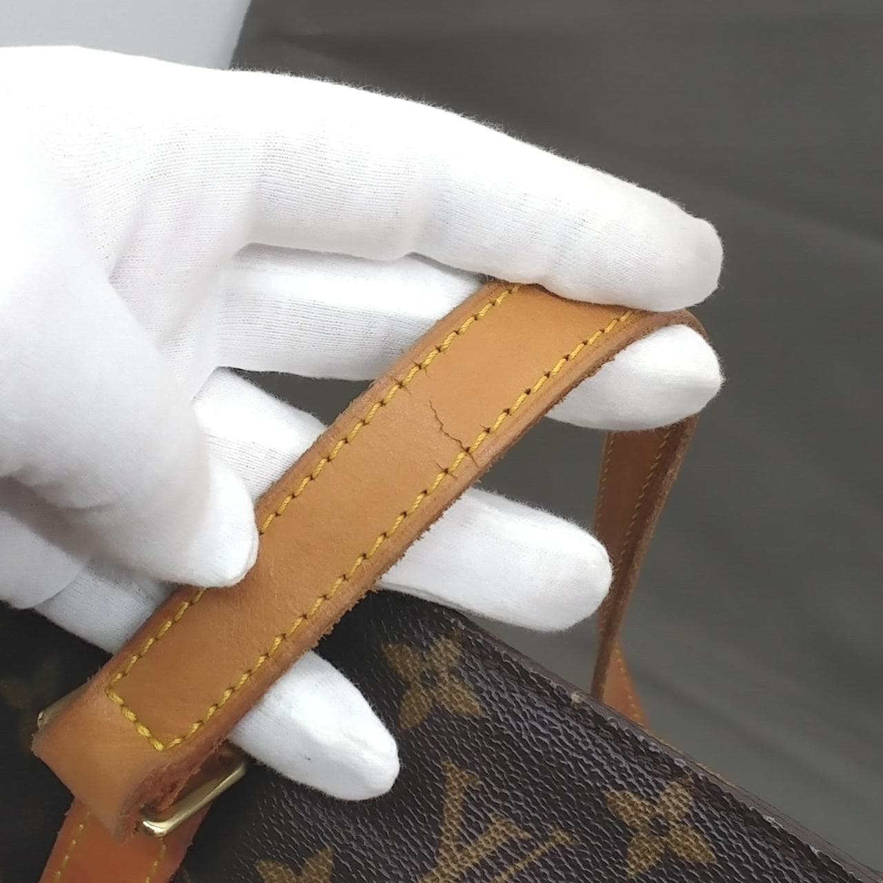 Sac Shopping M51108 MB0919 with corner scratches 14