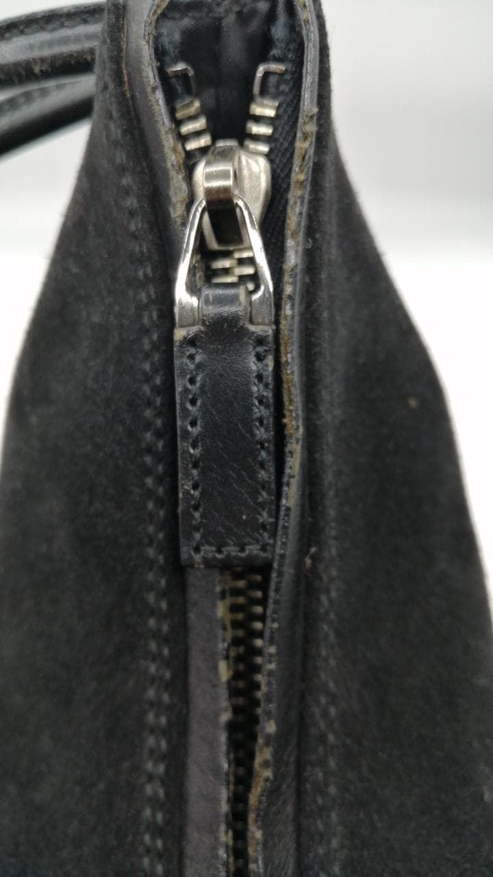 Leather handbag 15