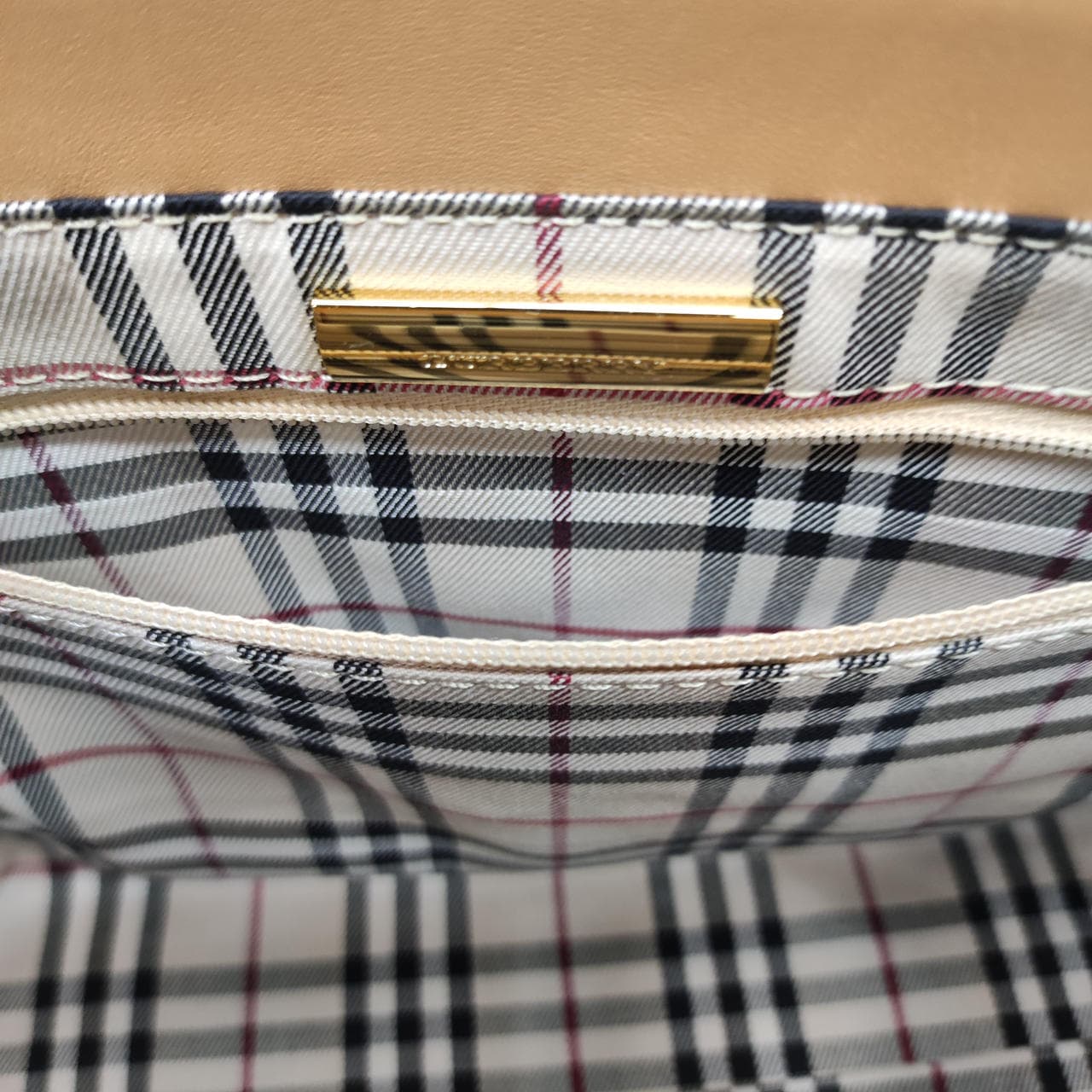 Tote bag in beige color 9