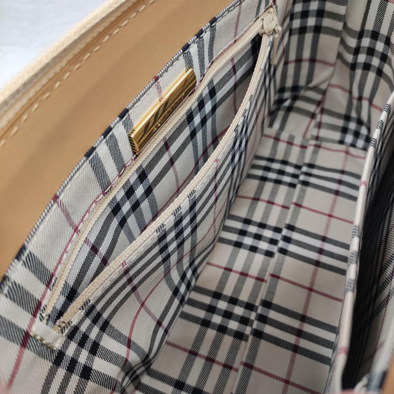 Tote bag in beige color 8