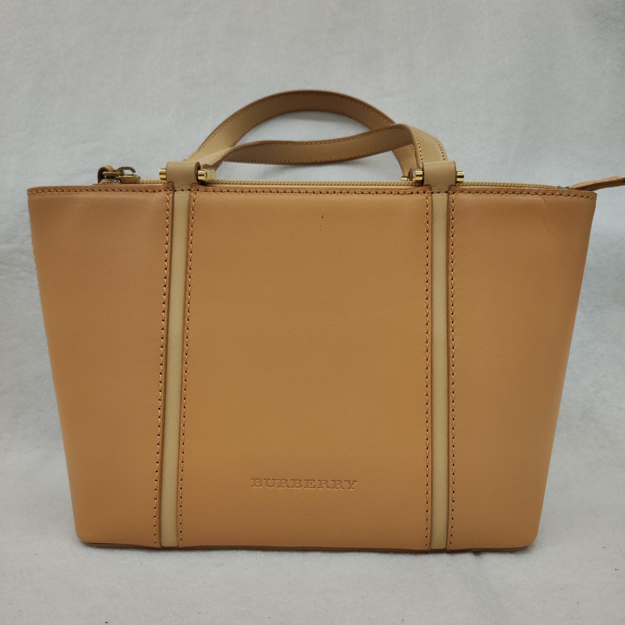 Tote bag in beige color