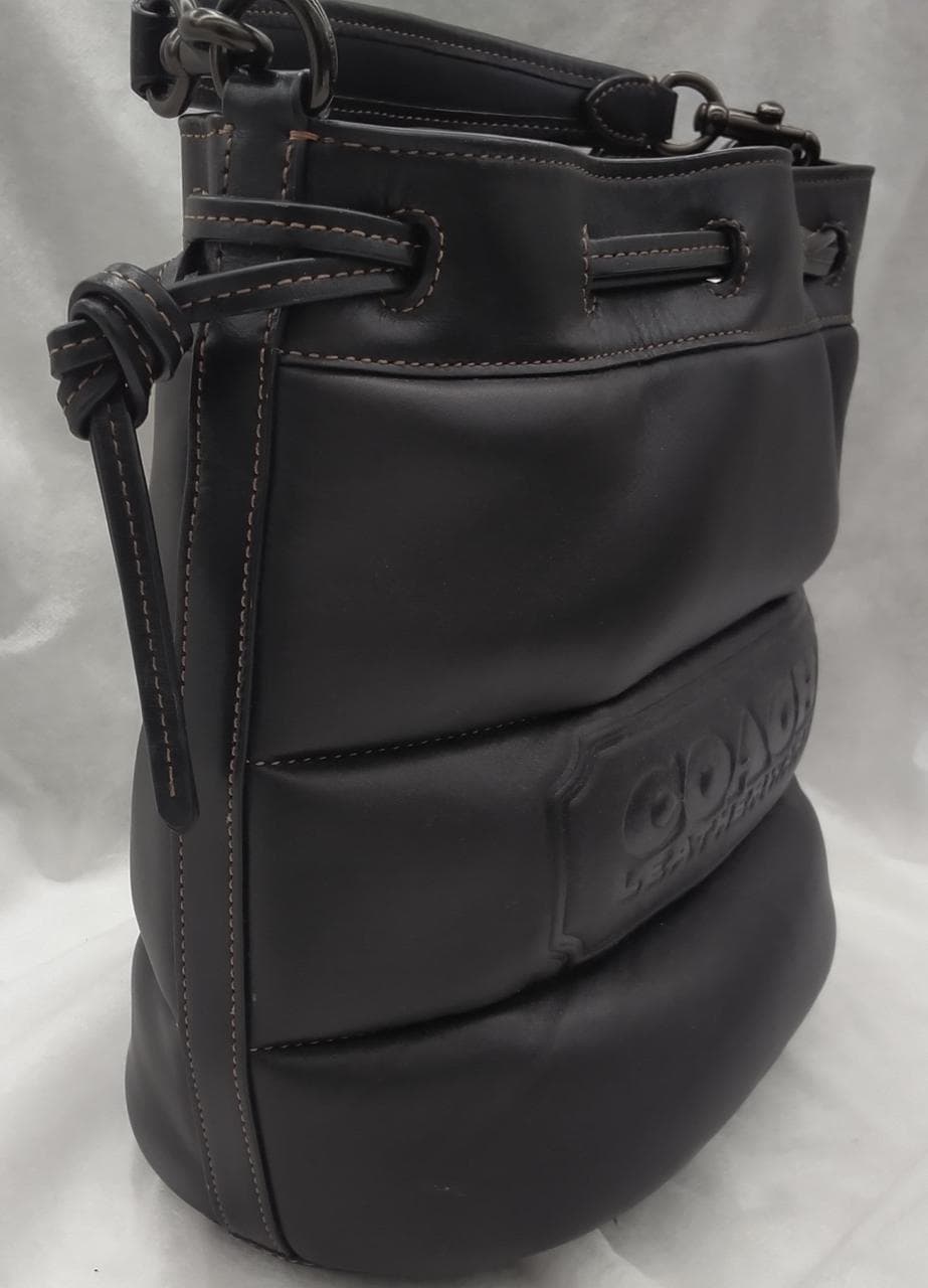 Field baguette bag C6955 2