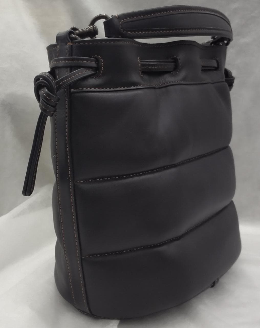 Field baguette bag C6955 5