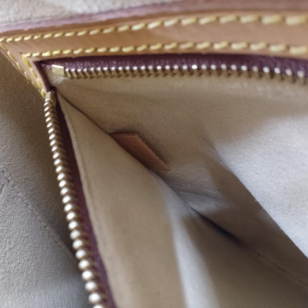 Monogram Loopi M51146 7