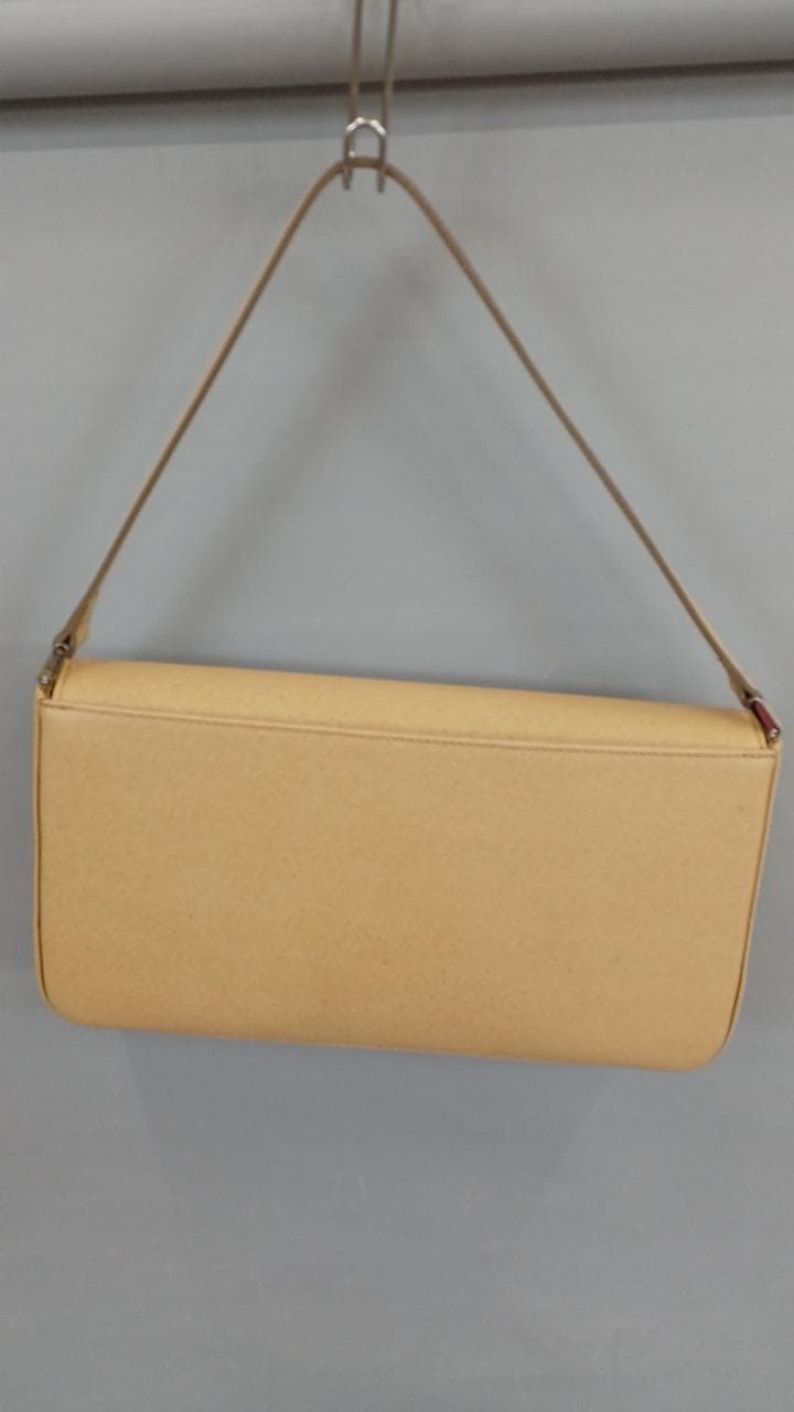 One-shoulder bag with stains 2