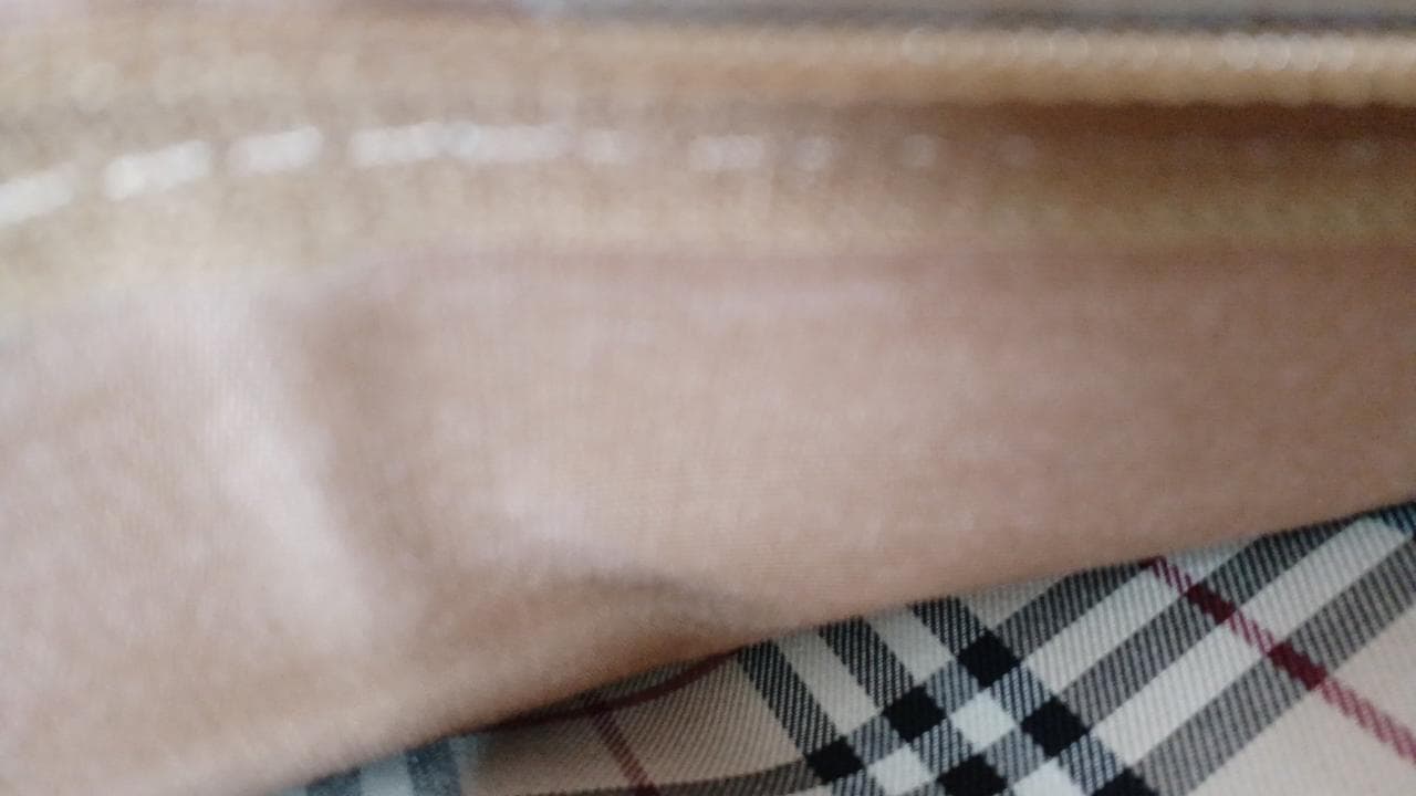 One-shoulder bag with stains 5