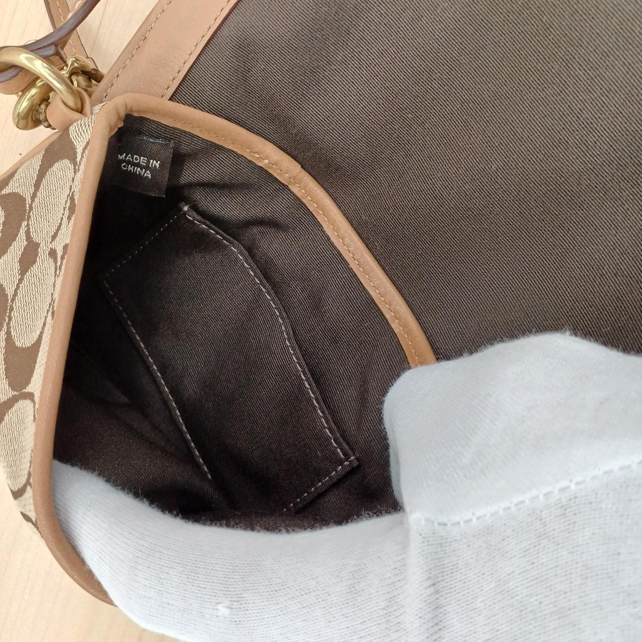 Pouch 4