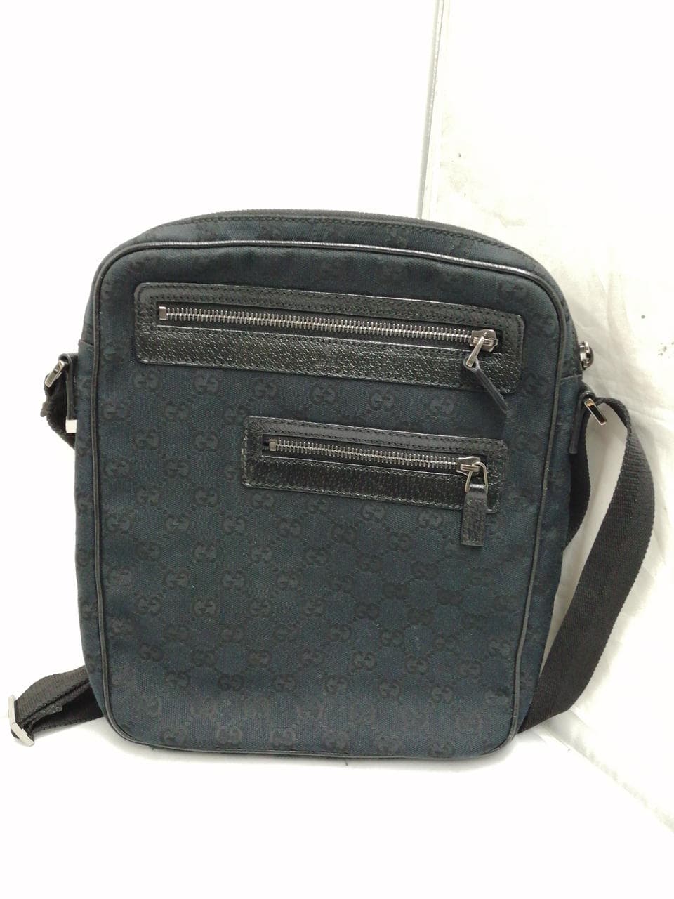 GG Canvas Shoulder Bag 92551