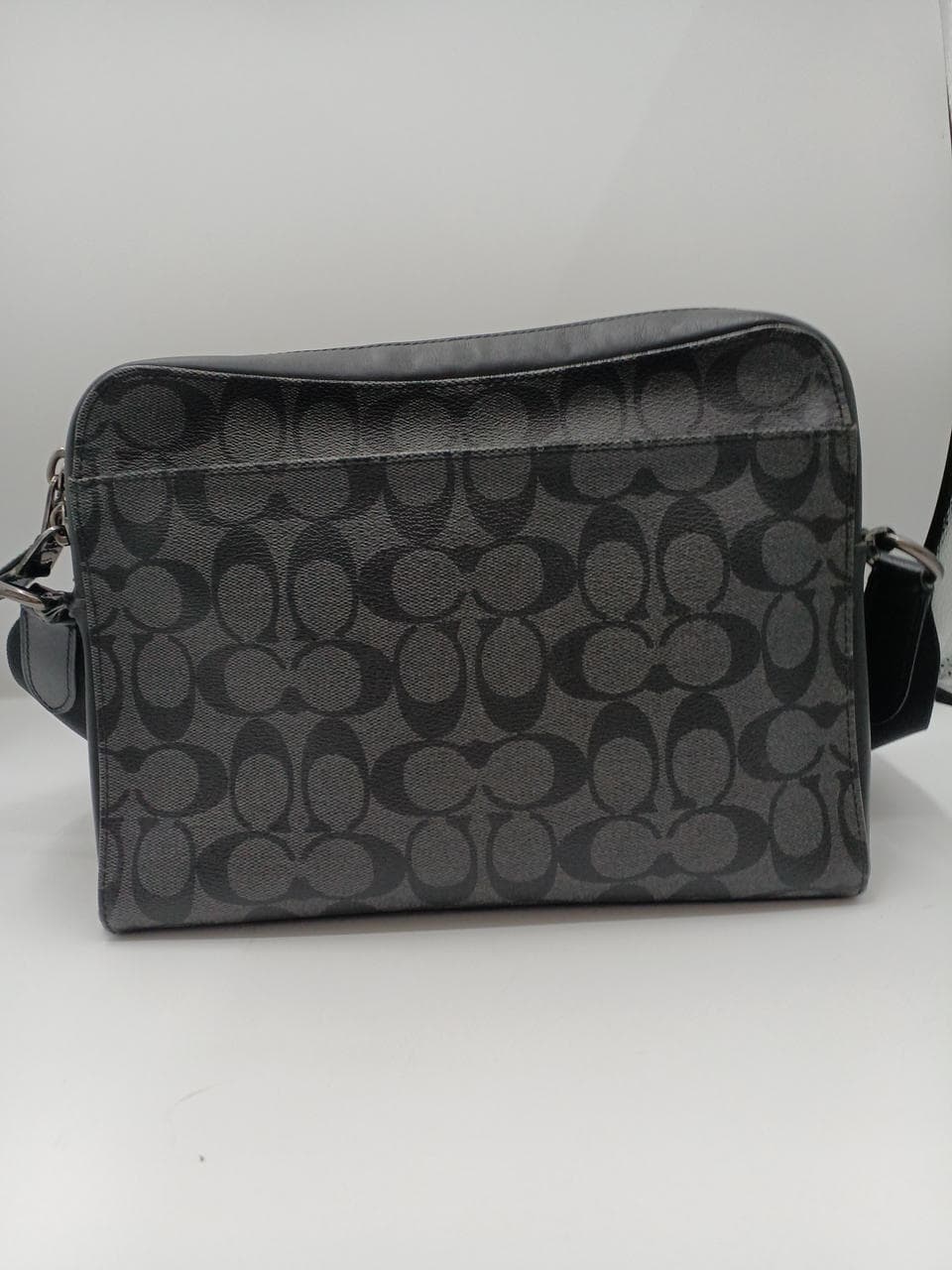 Signature Shoulder Bag L2080-91485 2